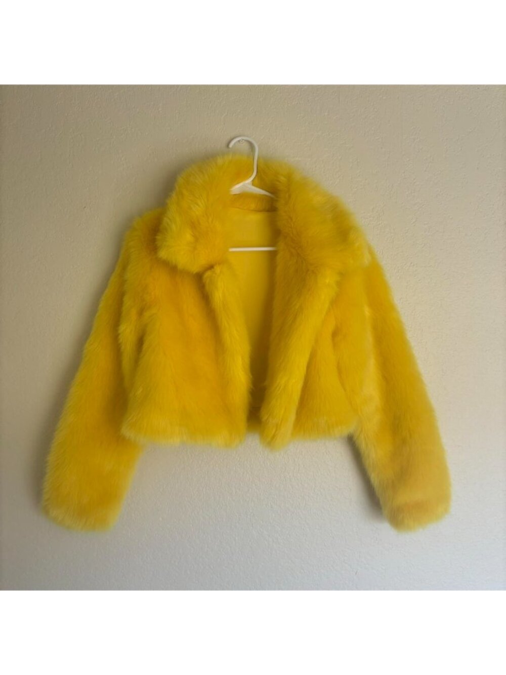 70s inspired yellow faux fur coat  size small/medium